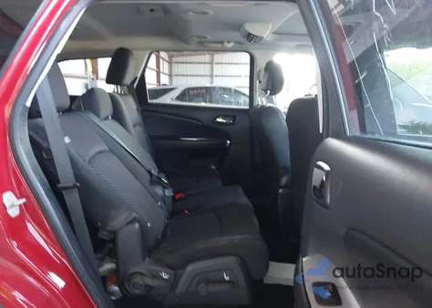 2017 Dodge Journey Crossroad z USA, uszkodzony, nr VIN 3C4PDCGG8HT501546